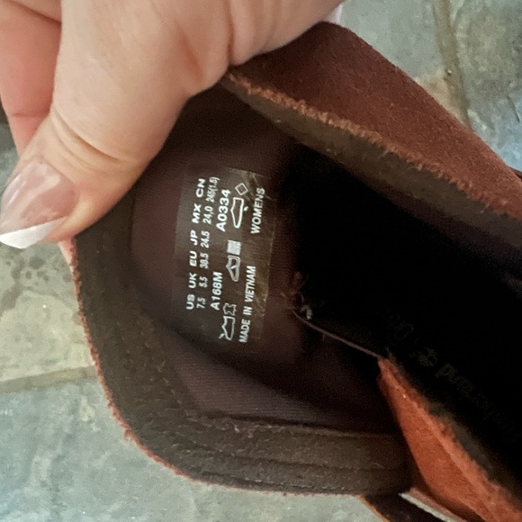 These boots are made for walking - Picture 3 of 3